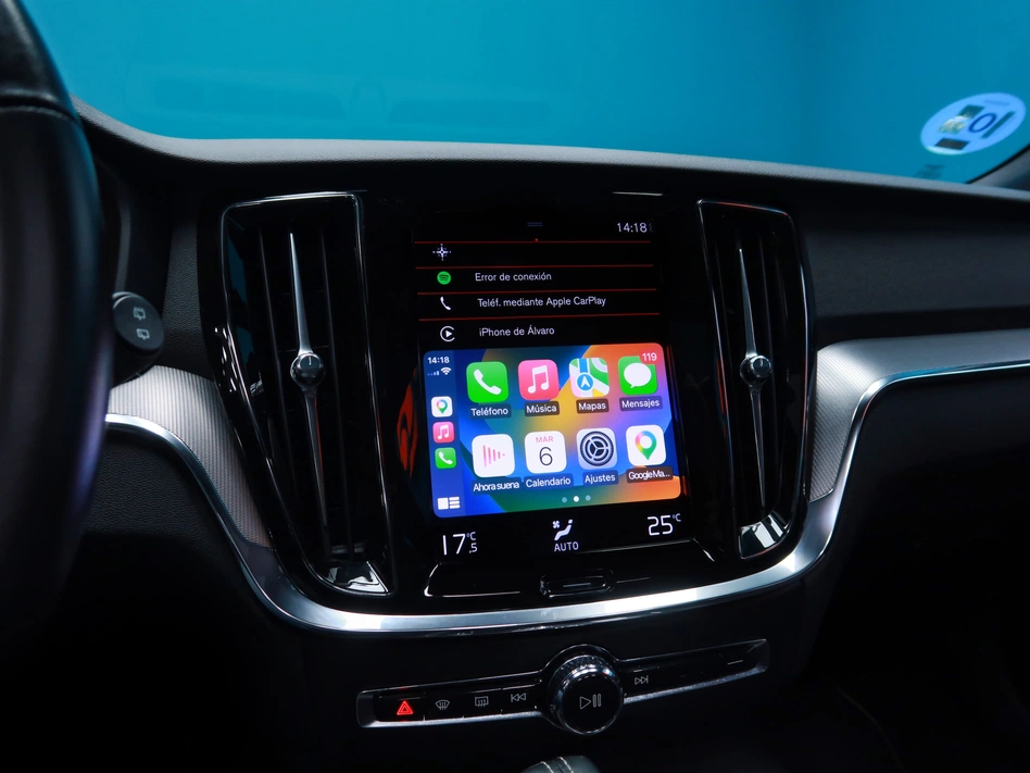Volvo V60 2.0 T8 AWD R DESIGN AUTO 398CV
