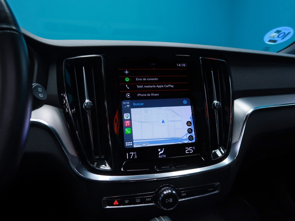 Volvo V60 2.0 T8 AWD R DESIGN AUTO 398CV