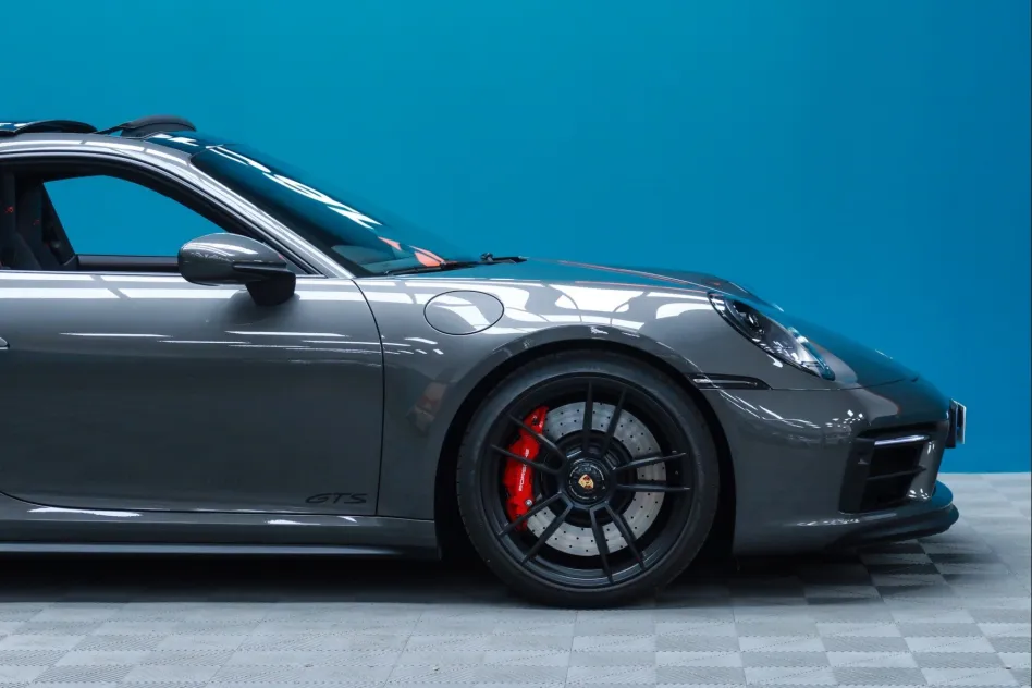 Porsche 911 CARRERA 4 GTS 480CV