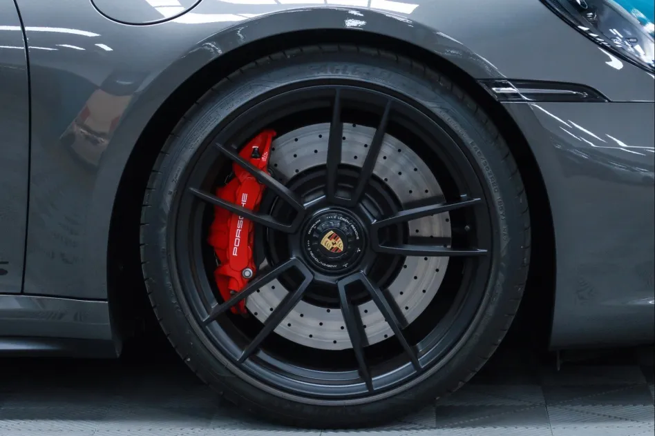 Porsche 911 CARRERA 4 GTS 480CV