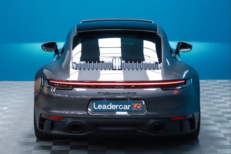 Porsche 911 CARRERA 4 GTS 480CV