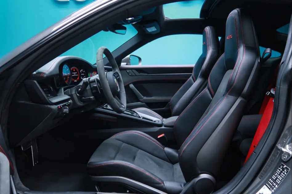 Porsche 911 CARRERA 4 GTS 480CV