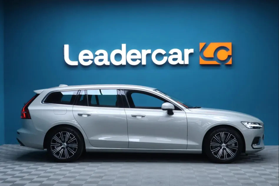 Volvo V60 2.0 T8 WAD RECHARGE INSCRIPTION EXP AUTO