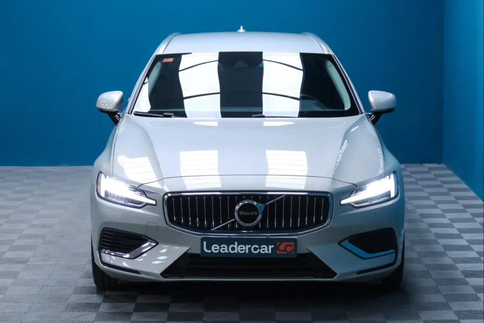 Volvo V60 2.0 T8 WAD RECHARGE INSCRIPTION EXP AUTO