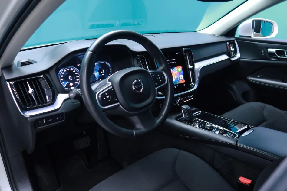 Volvo V60 2.0 T8 WAD RECHARGE INSCRIPTION EXP AUTO