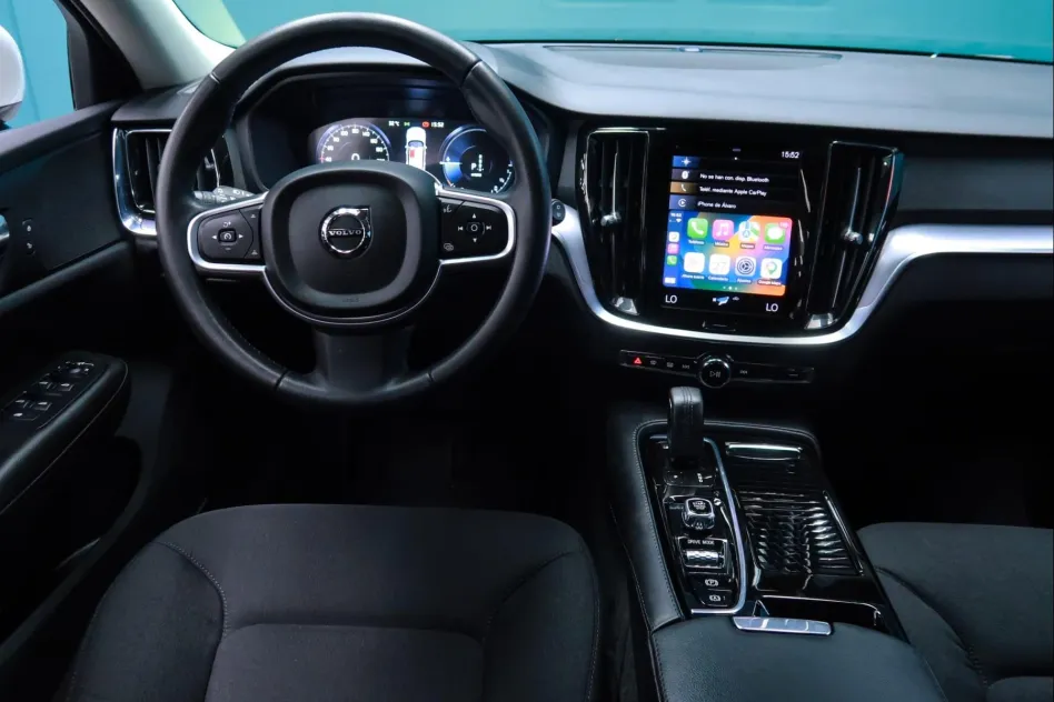Volvo V60 2.0 T8 WAD RECHARGE INSCRIPTION EXP AUTO