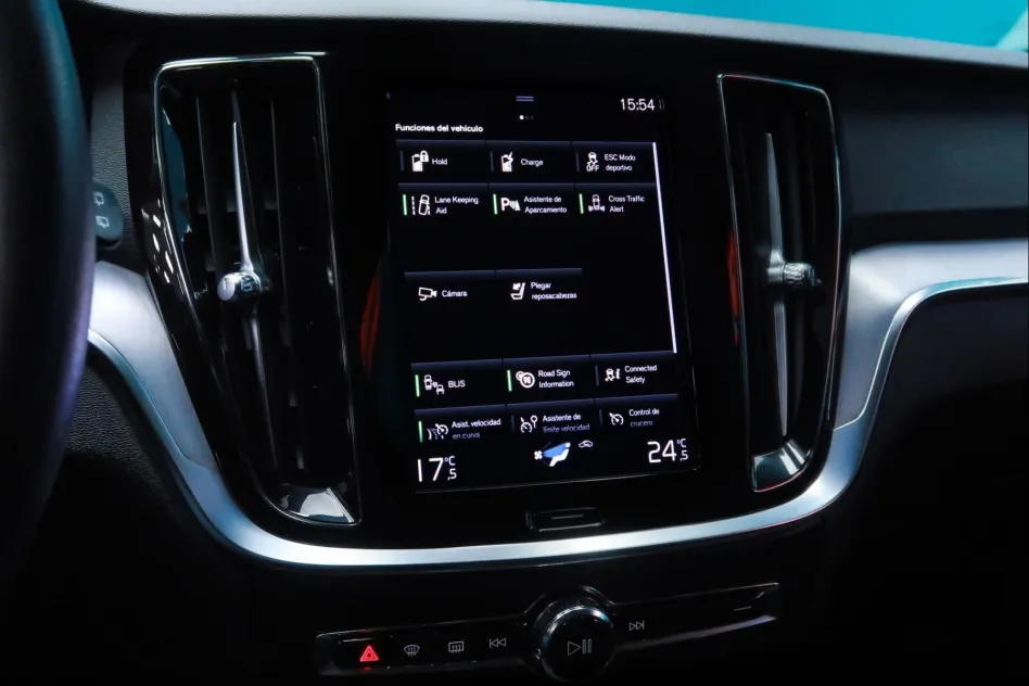 Volvo V60 2.0 T8 WAD RECHARGE INSCRIPTION EXP AUTO