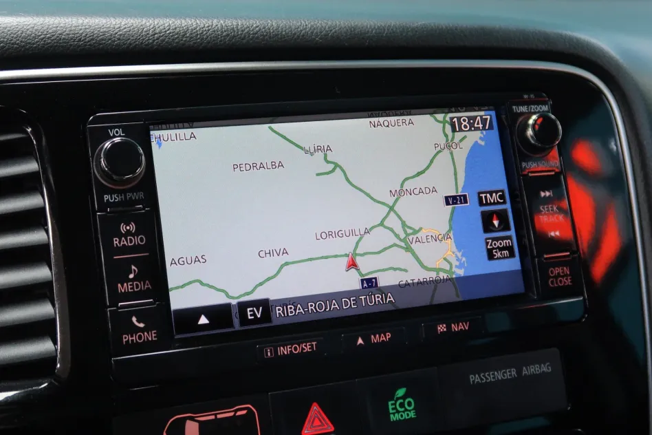 Mitsubishi Outlander 2.0 PLUG-IN HYBRID PHEV KAITEKI AWD