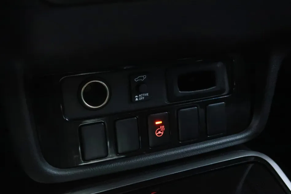 Mitsubishi Outlander 2.0 PLUG-IN HYBRID PHEV KAITEKI AWD