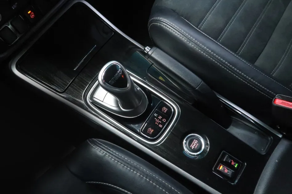 Mitsubishi Outlander 2.0 PLUG-IN HYBRID PHEV KAITEKI AWD