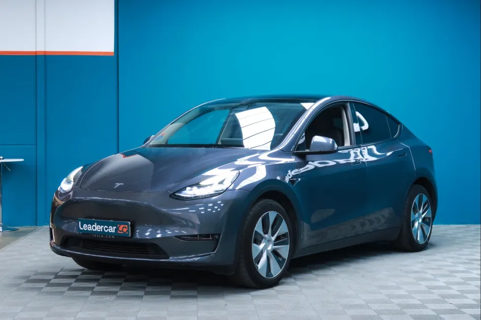 Tesla Model Y DUAL MOTOR GRAN AUTONOMíA 4WD