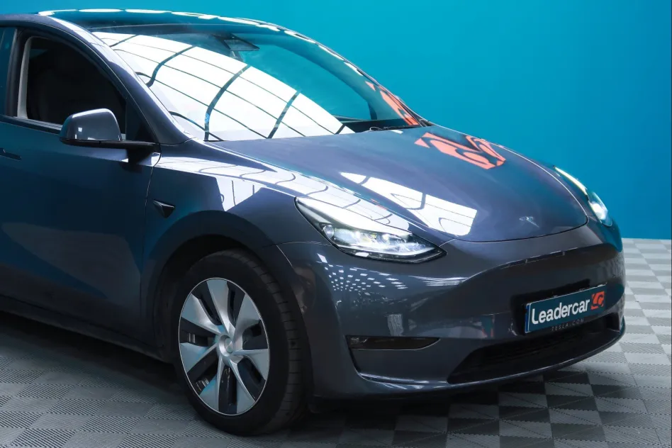 Tesla Model Y DUAL MOTOR GRAN AUTONOMíA 4WD