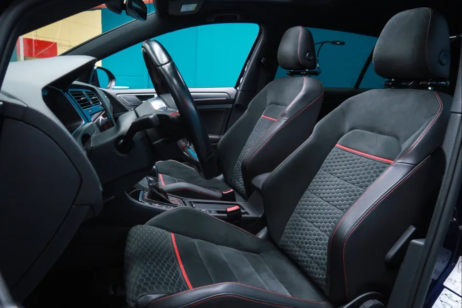 Volkswagen Golf GTI PERFORMANCE 2.0 TSI DSG 245CV