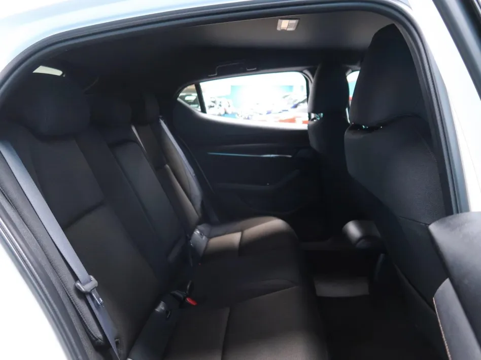 Mazda Mazda 3 e SKYACTIVE G 122CV ZENITH
