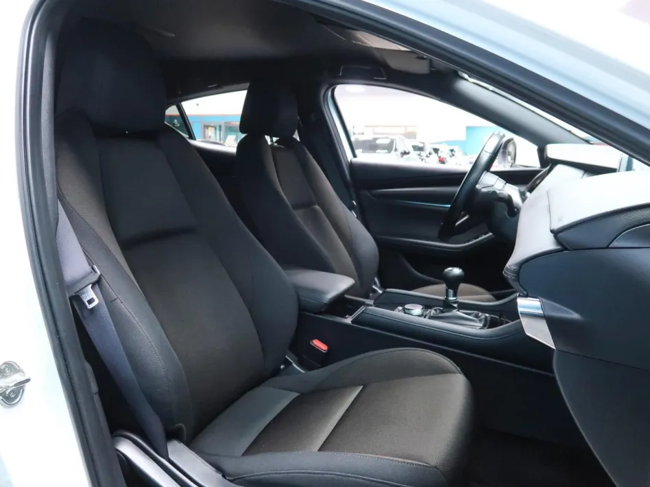 Mazda Mazda 3 e SKYACTIVE G 122CV ZENITH