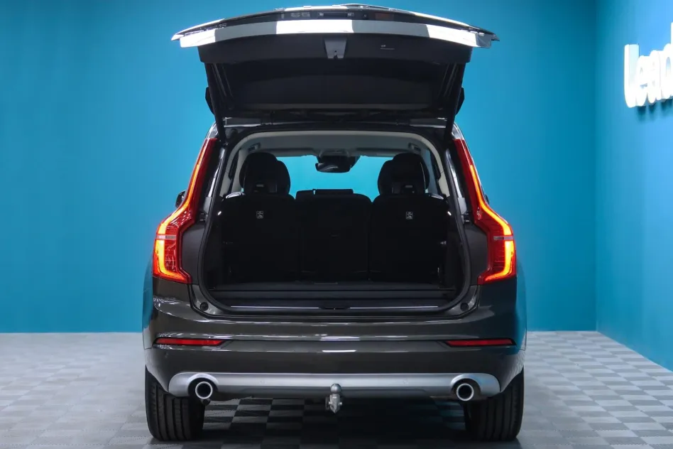Volvo Xc90 2.0 D5 AWD MOMENTUM AUTO 235CV