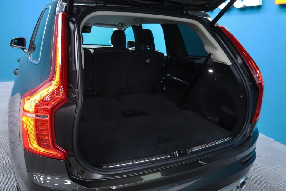 Volvo Xc90 2.0 D5 AWD MOMENTUM AUTO 235CV