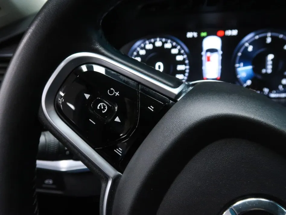 Volvo Xc90 2.0 D5 AWD MOMENTUM AUTO 235CV