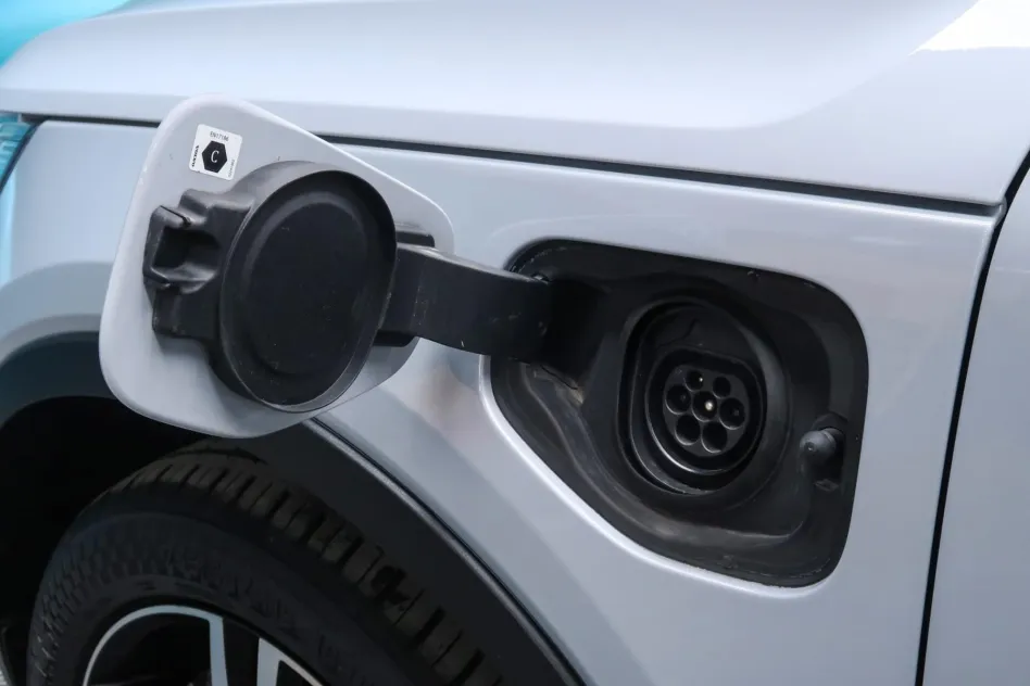 Volvo Xc40 1.5 T5 TWIN RECHARGE R-DESIGN AUTO 262CV