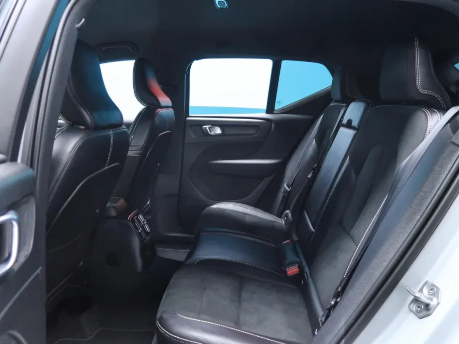 Volvo Xc40 1.5 T5 TWIN RECHARGE R-DESIGN AUTO 262CV