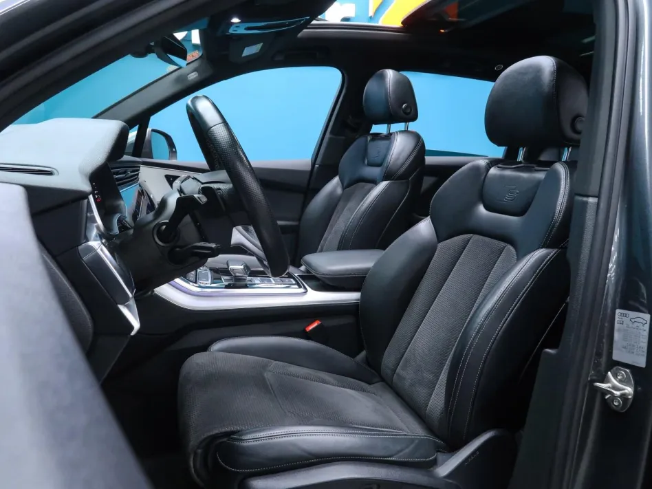 Audi Q7 S LINE 55 TFSIE 381CV QUATTRO