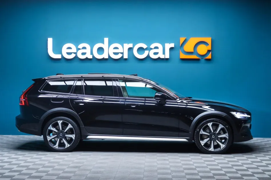 Volvo V60 Cross Country B5 AWD CROSS COUNTRY PRO AUTO 250CV