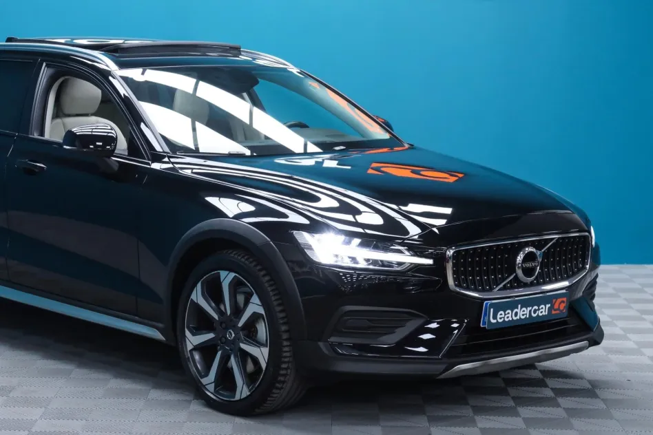 Volvo V60 Cross Country B5 AWD CROSS COUNTRY PRO AUTO 250CV