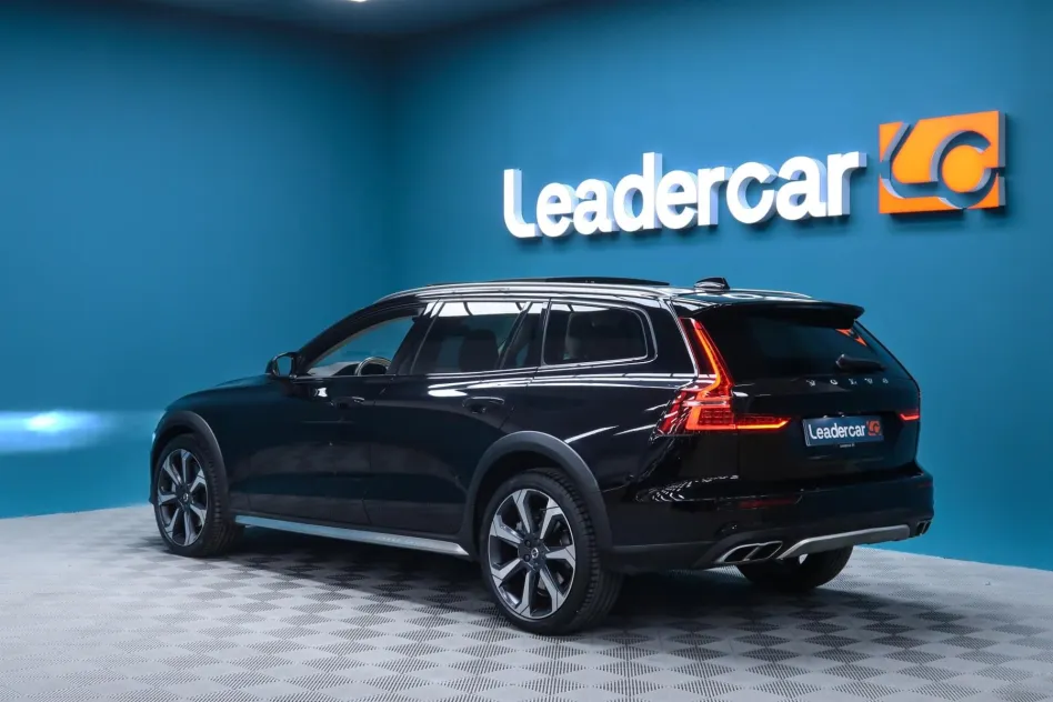 Volvo V60 Cross Country B5 AWD CROSS COUNTRY PRO AUTO 250CV