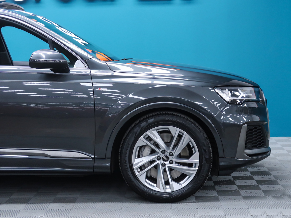 Audi Q7 S LINE 55 TFSIE 381CV QUATTRO