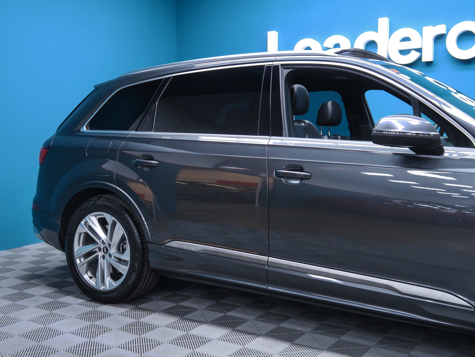 Audi Q7 S LINE 55 TFSIE 381CV QUATTRO