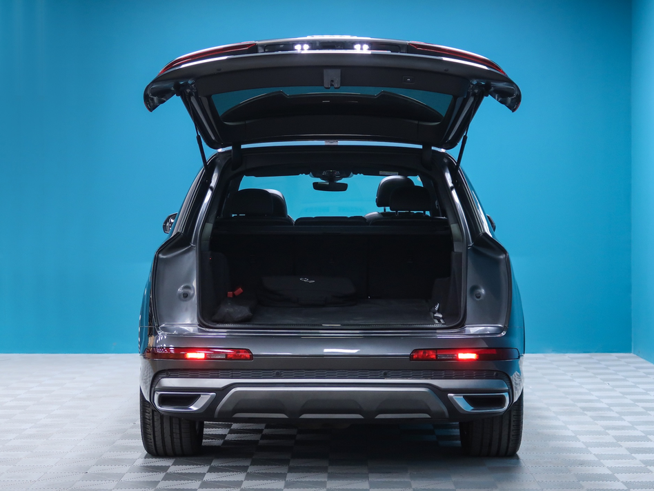 Audi Q7 S LINE 55 TFSIE 381CV QUATTRO
