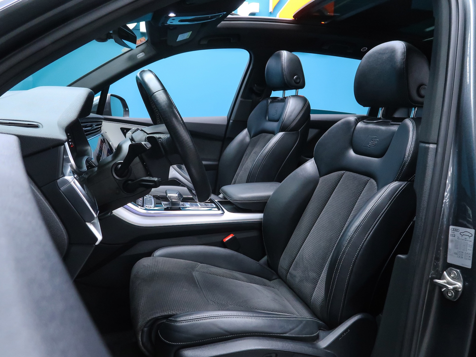 Audi Q7 S LINE 55 TFSIE 381CV QUATTRO