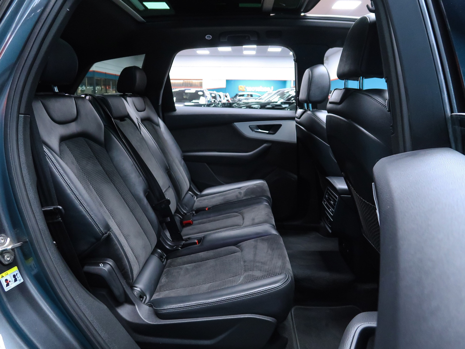 Audi Q7 S LINE 55 TFSIE 381CV QUATTRO