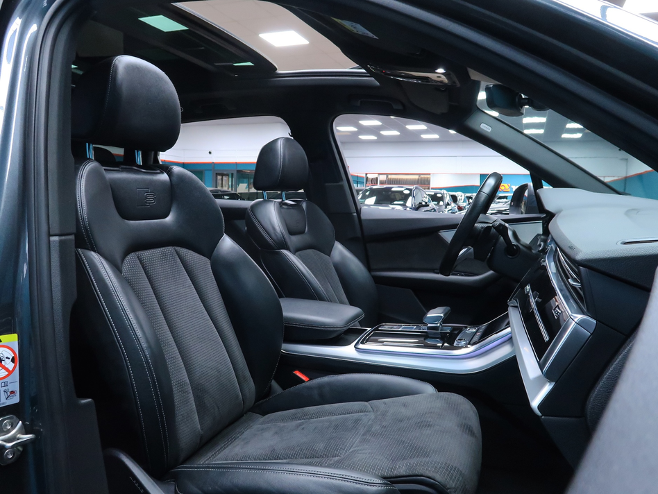 Audi Q7 S LINE 55 TFSIE 381CV QUATTRO