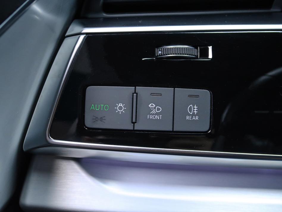 Audi Q7 S LINE 55 TFSIE 381CV QUATTRO
