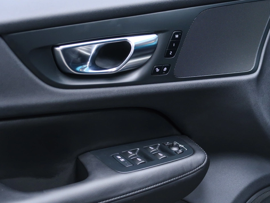 Volvo V60 2.0 T6 AWD RECHARGE PLUS DARK AUTO 350CV