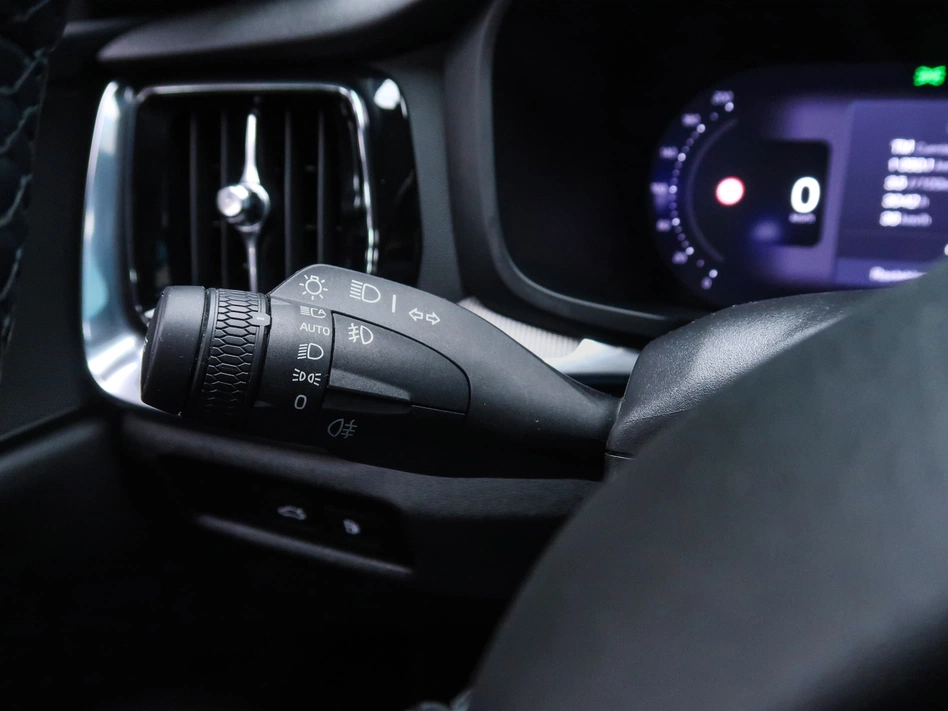 Volvo V60 2.0 T6 AWD RECHARGE PLUS DARK AUTO 350CV