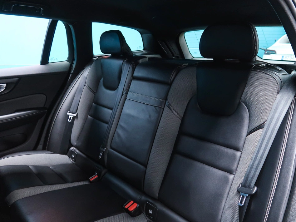 Volvo V60 2.0 B4 (D) R-DESIGN AUTO 197CV