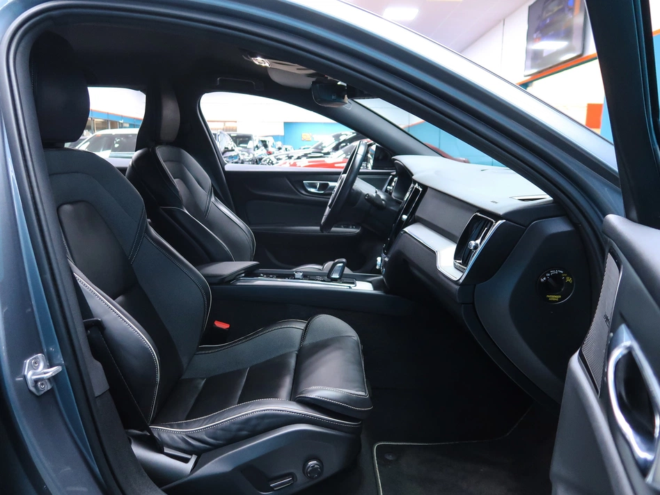 Volvo V60 2.0 B4 (D) R-DESIGN AUTO 197CV