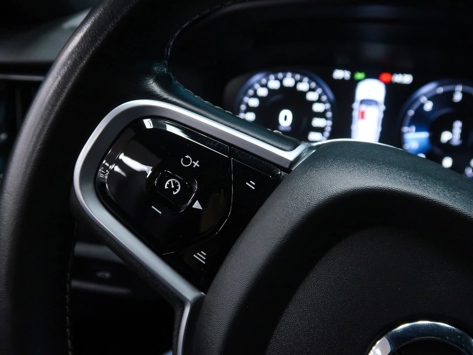 Volvo V60 2.0 B4 (D) R-DESIGN AUTO 197CV