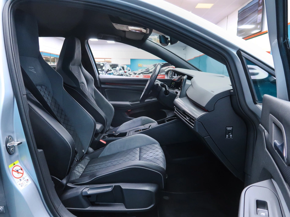 Volkswagen Golf R-LINE 2.0 TDI 150CV DSG