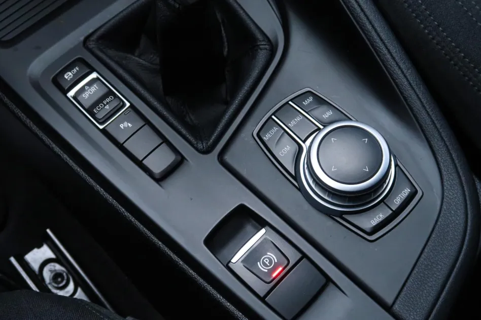 BMW X1 SDRIVE 16D BUSINESS