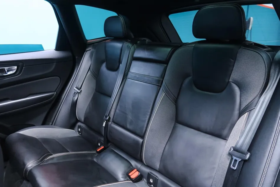 Volvo Xc60 2.0 B5 D AWD R-DESING AUTO 235CV