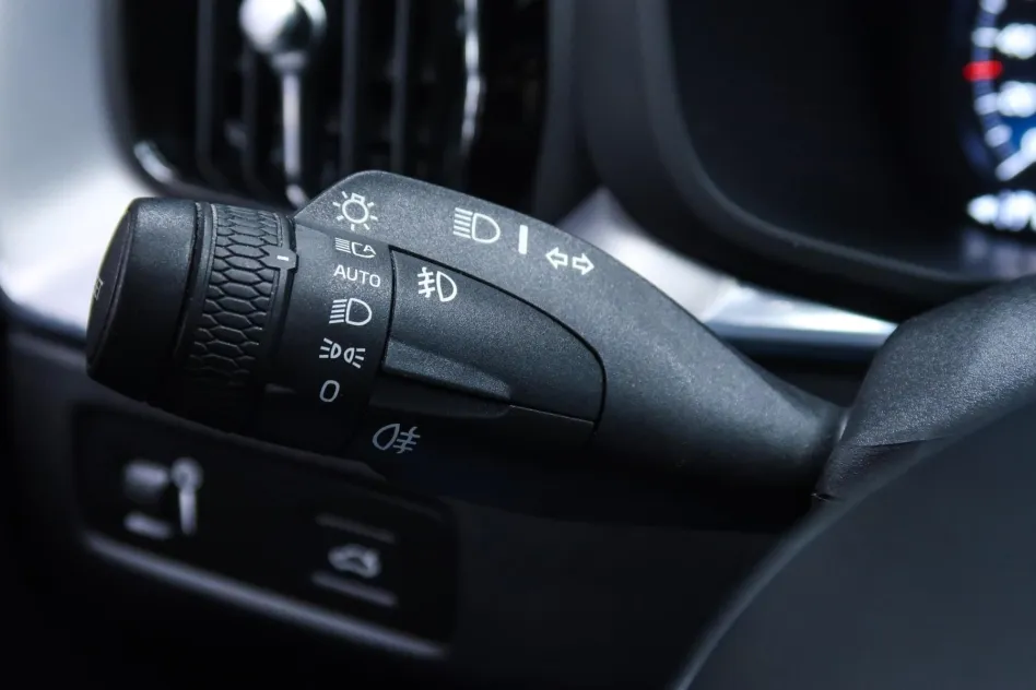Volvo Xc60 2.0 B5 D AWD R-DESING AUTO 235CV