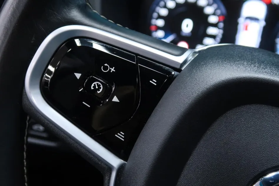 Volvo Xc60 2.0 B5 D AWD R-DESING AUTO 235CV