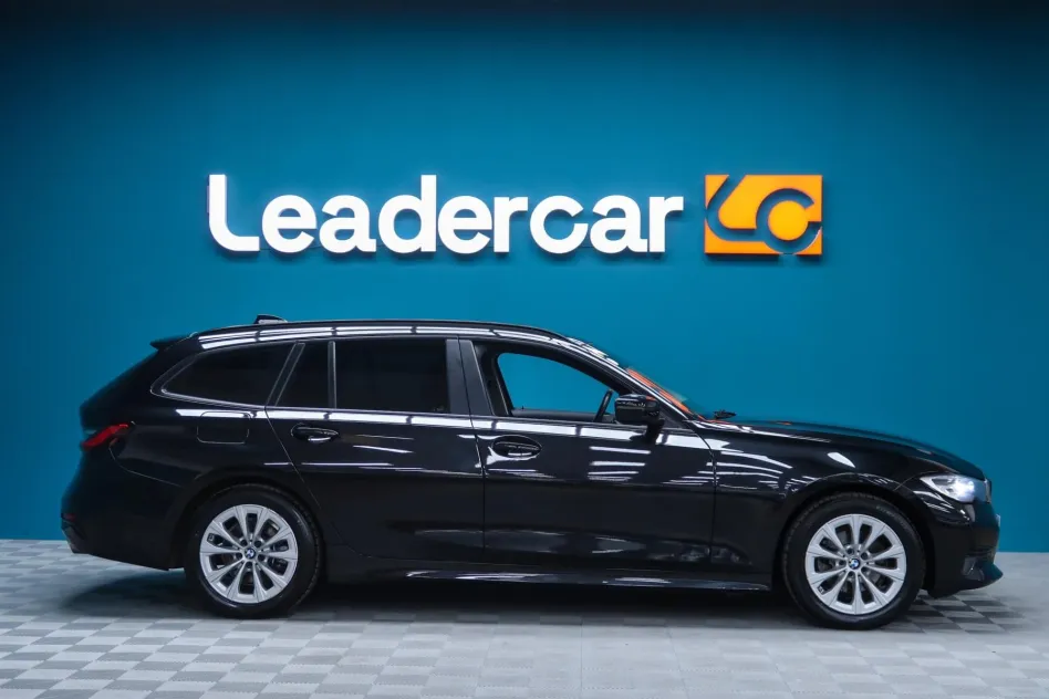BMW Serie 3 320D AUTO TURING 5 PUERTAS 190CV