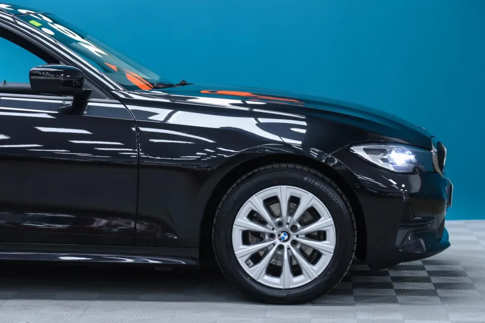 BMW Serie 3 320D AUTO TURING 5 PUERTAS 190CV