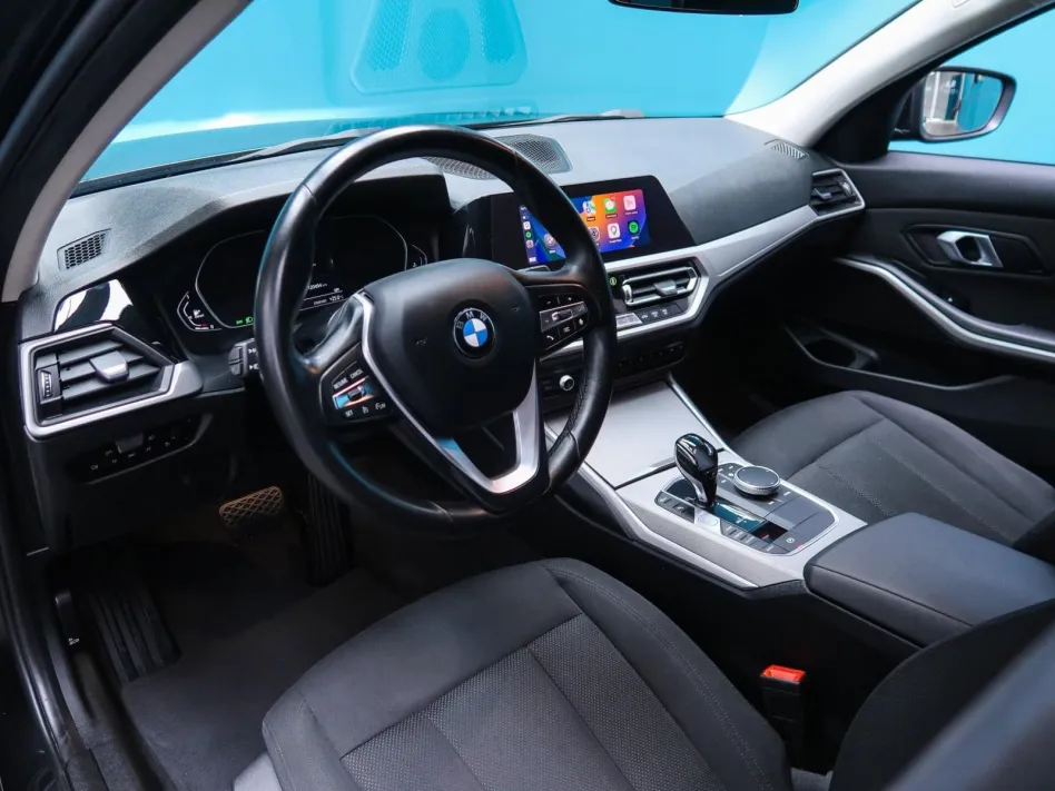 BMW Serie 3 320D AUTO TURING 5 PUERTAS 190CV