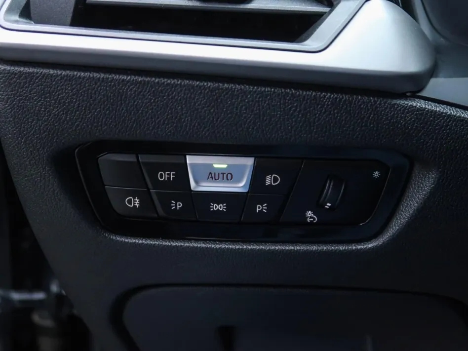 BMW Serie 3 320D AUTO TURING 5 PUERTAS 190CV