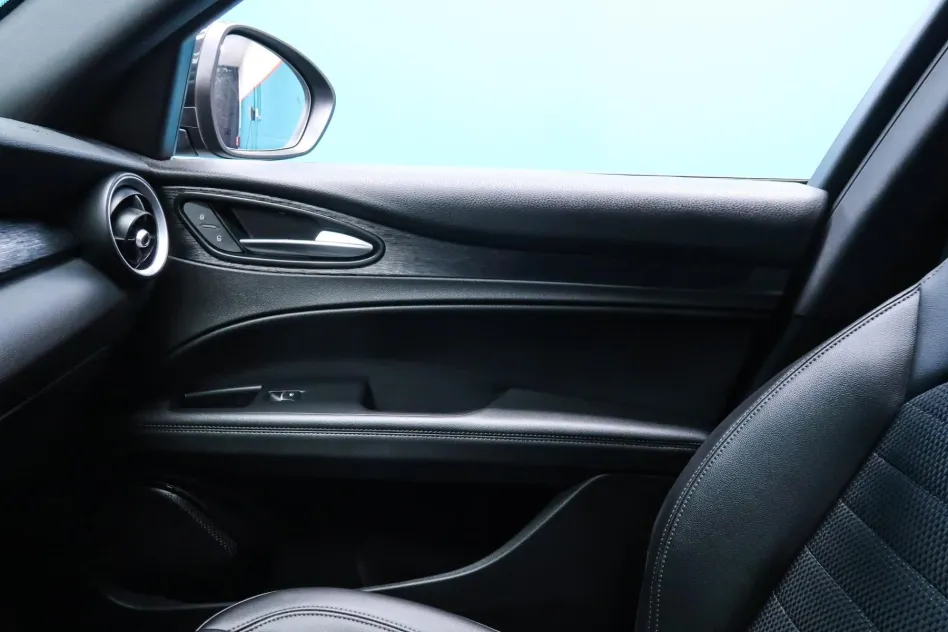 Alfa Romeo Stelvio 2.2  DIESEL 160 CV SPRINT